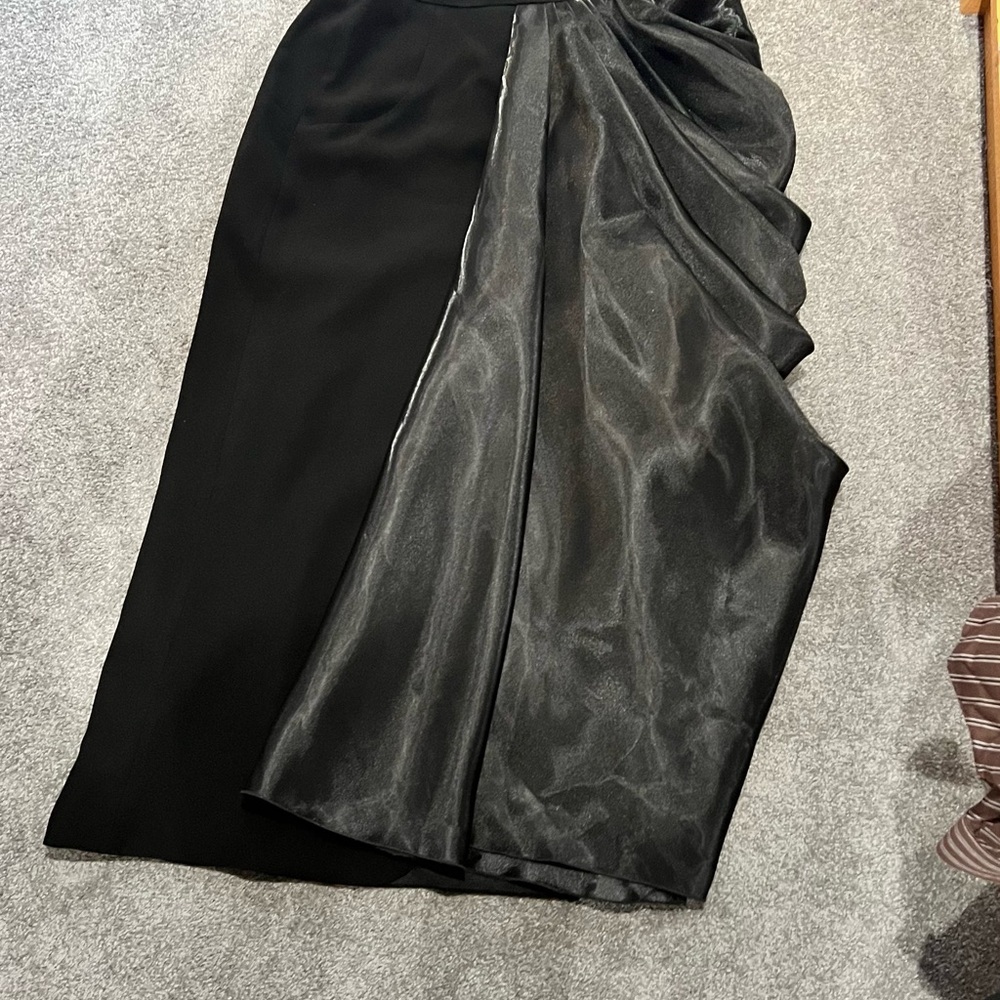 Elegant Black and Silver Evening Skirt
